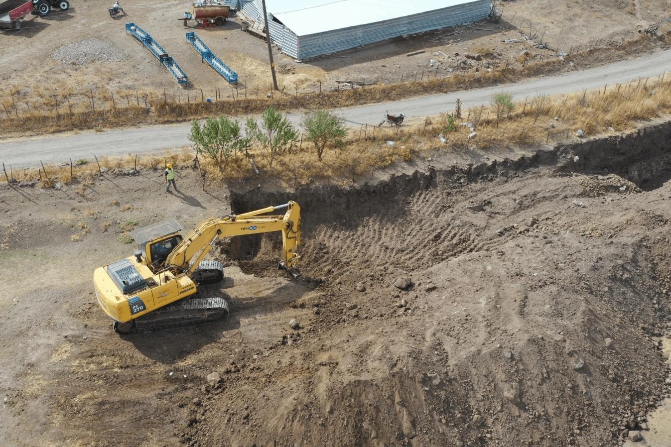 Ahmet Akın’dan Hacıhüseyin’e yeni içme suyu hattı müjdesi