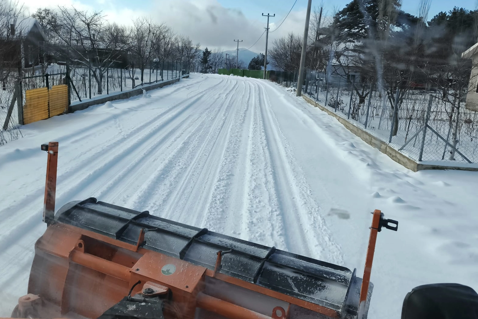 Bursa Osmangazi&rsquo;nin y&uuml;ksek kesimlerinde kar n&ouml;beti