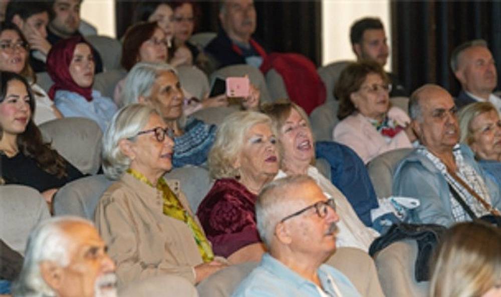 İzmir İleri Yaş Sempozyumu'nda g&uuml;ndem: Afetlerde yaşlıların g&uuml;venliği