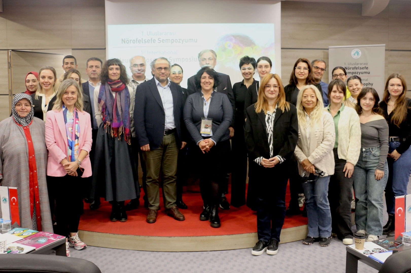 Prof. Dr. Tarhan: &ldquo;Zihinsel s&uuml;re&ccedil;lerle beyindeki işleyiş arasında k&ouml;pr&uuml;ye ihtiya&ccedil; var&rdquo;