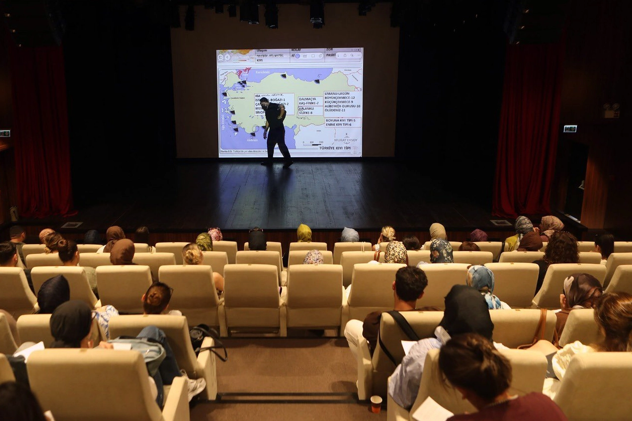 Sakarya'da KPSS adayları B&uuml;y&uuml;kşehir'le bilgileri tazeledi