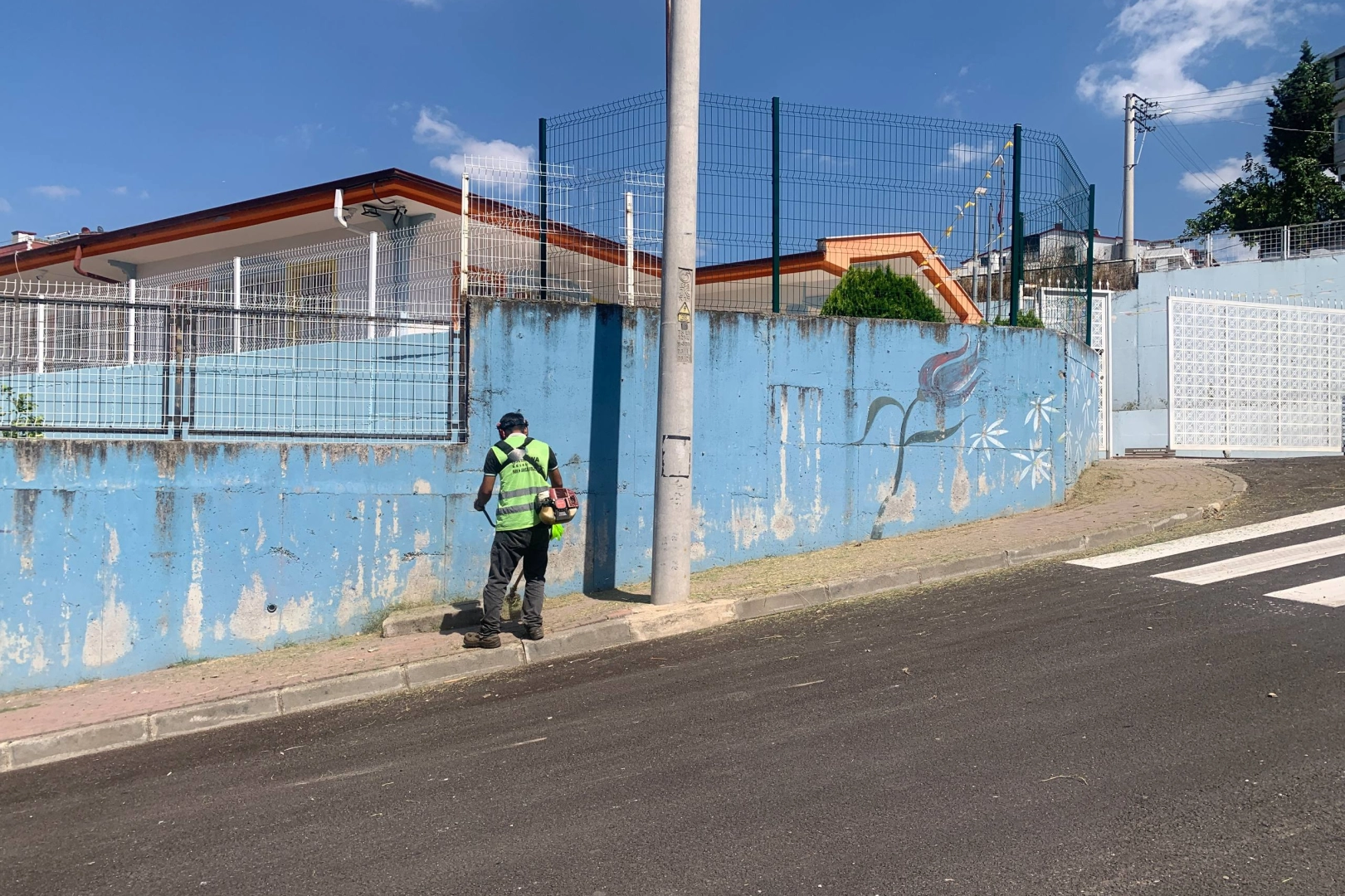Kocaeli &Ccedil;ayırova&rsquo;daki okullarda bakım &ccedil;alışması s&uuml;r&uuml;yor