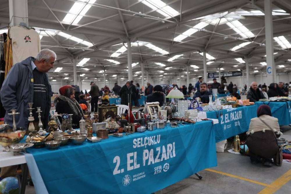 Konya Sel&ccedil;uklu'da 2. El Pazarı'na yoğun ilgi