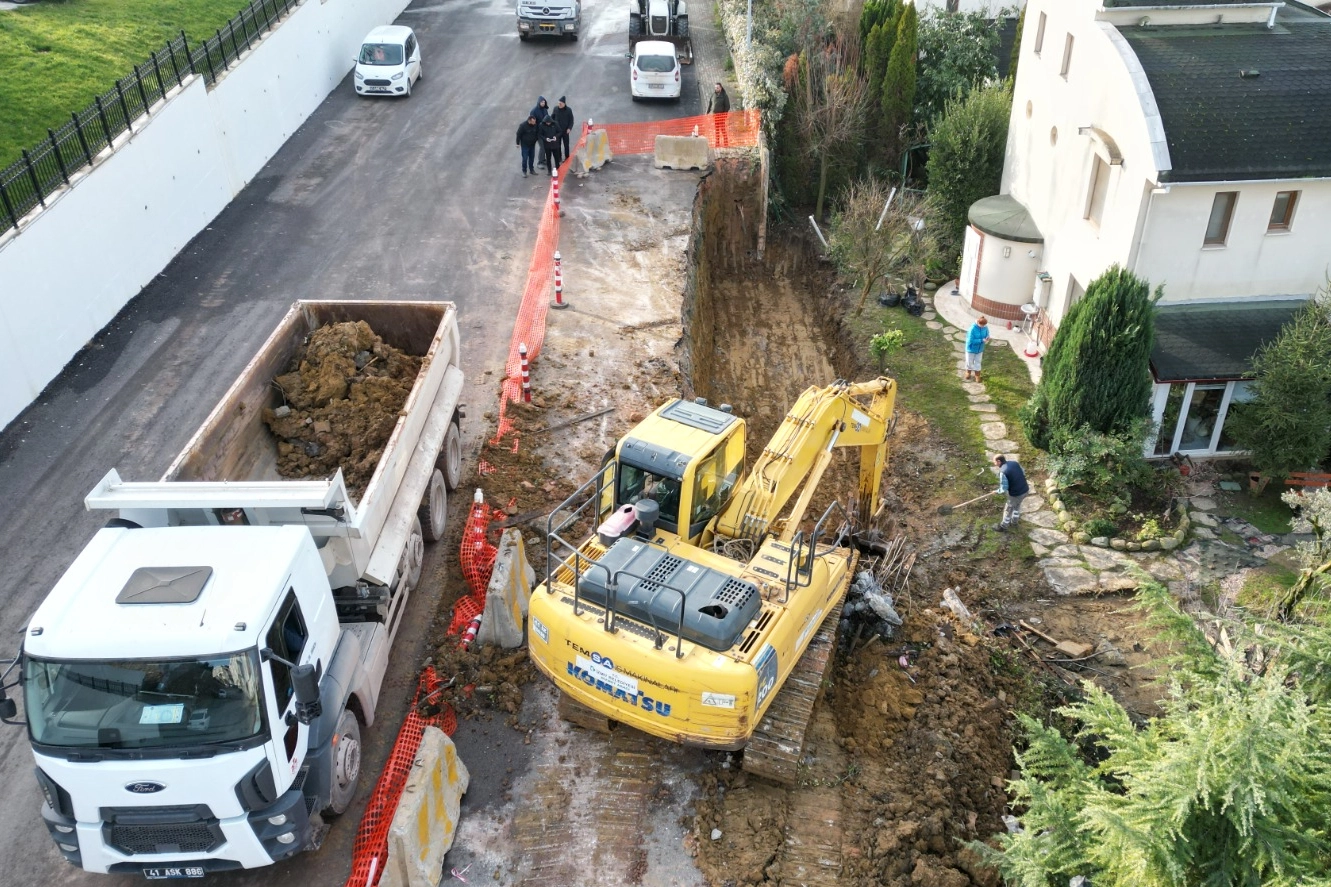 İzmit'te T&uuml;ys&uuml;zler&rsquo;e yeni istinat duvarı