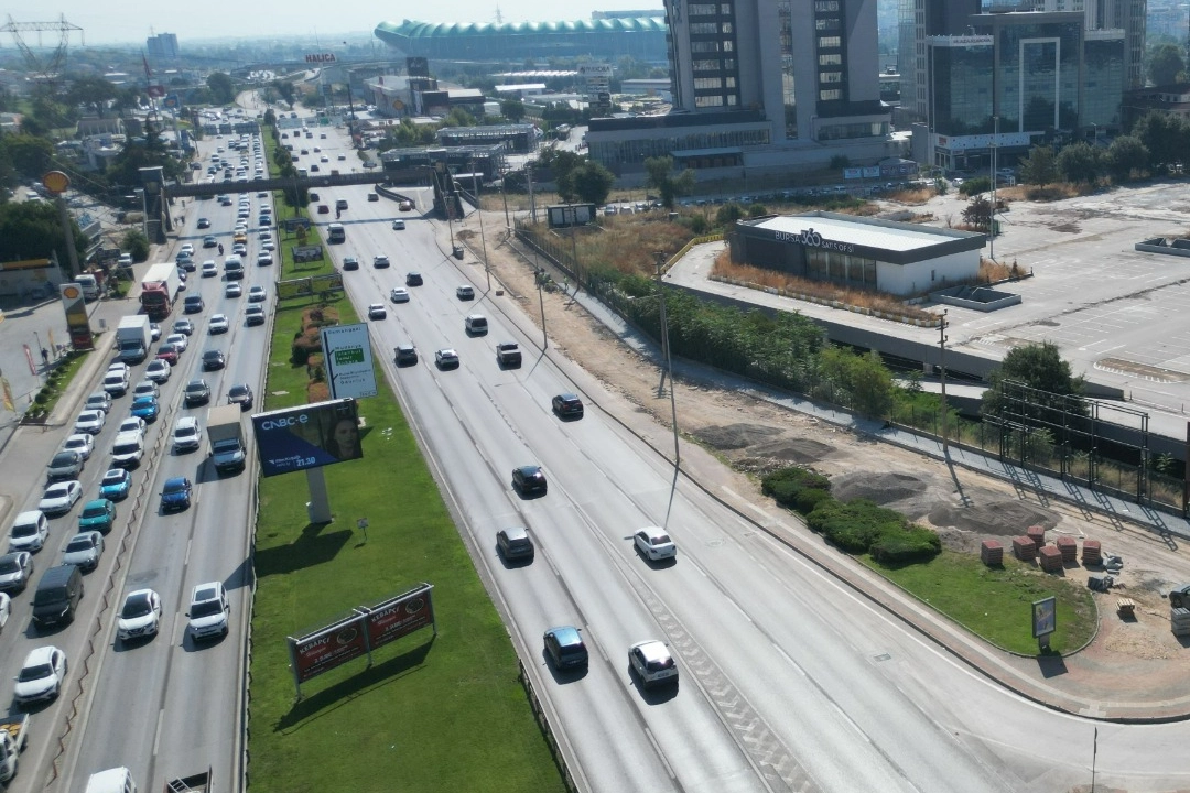 Bursa B&uuml;y&uuml;kşehir&rsquo;den Liman Caddesi&rsquo;ne kapsamlı yenileme