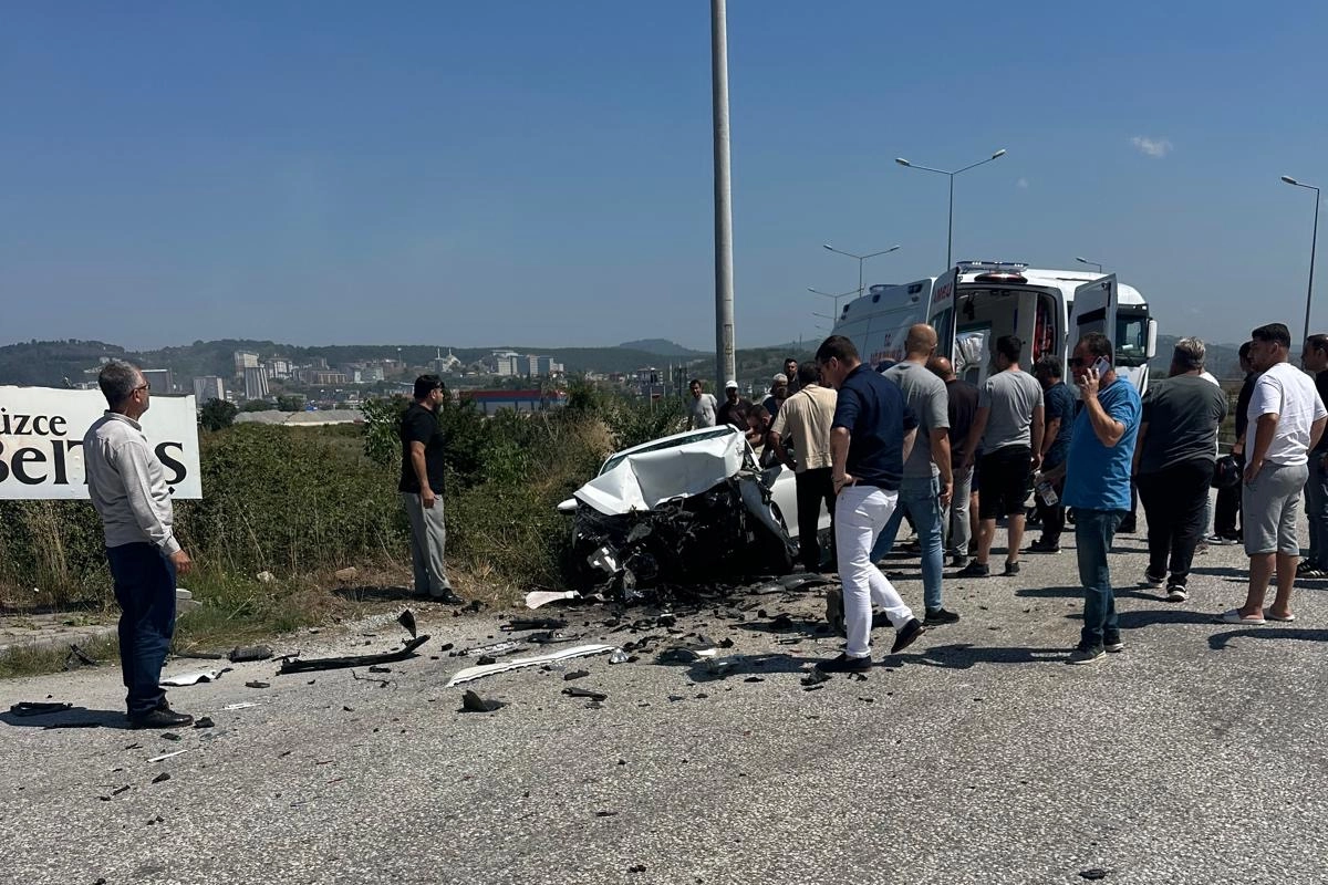 D&uuml;zce Kuzey &Ccedil;evre Yolu'nda kaza: 1 yaralı