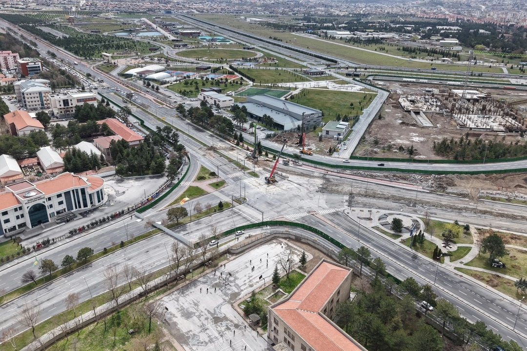 Kayseri'de ulaşımın geleceği inşa ediliyor