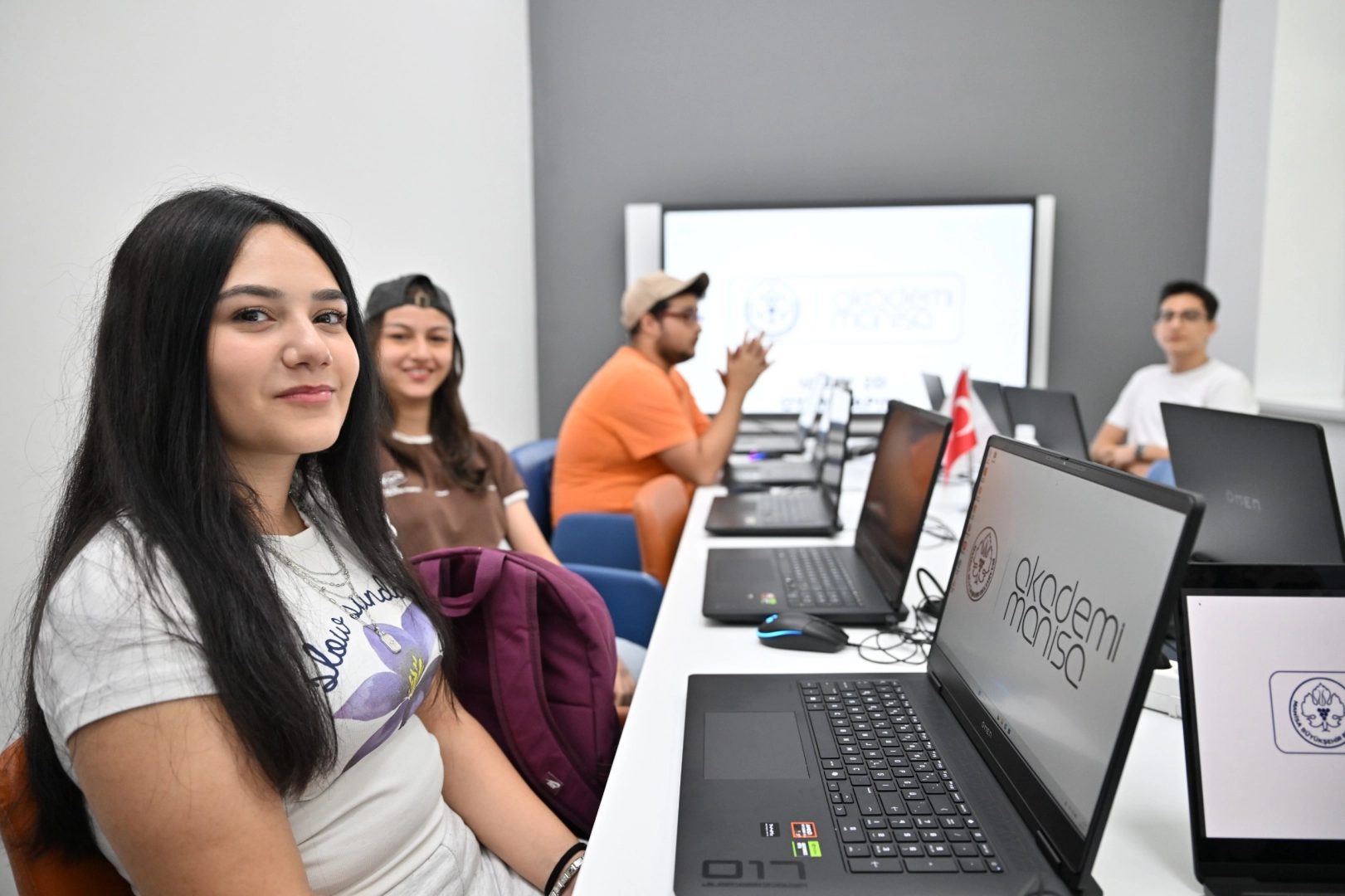 Akademi Manisa&rsquo;da eğitimler başladı