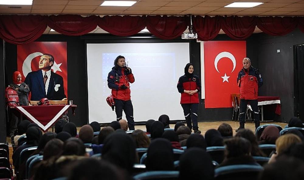 Bayrampaşa'da liselerde hayat kurtaran eğitim