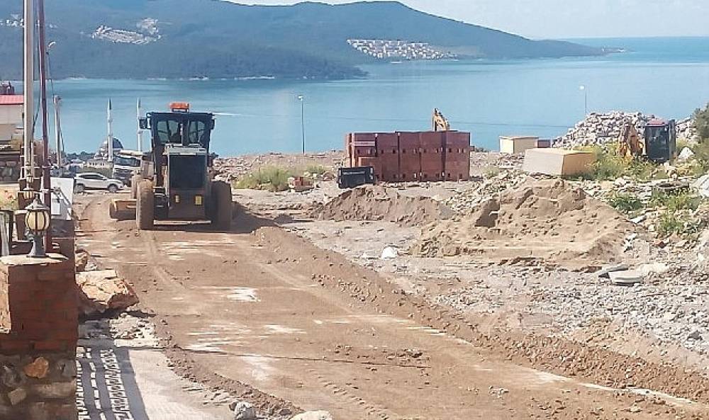 Didim'de temizlik ve d&uuml;zenleme &ccedil;alışmaları s&uuml;r&uuml;yor