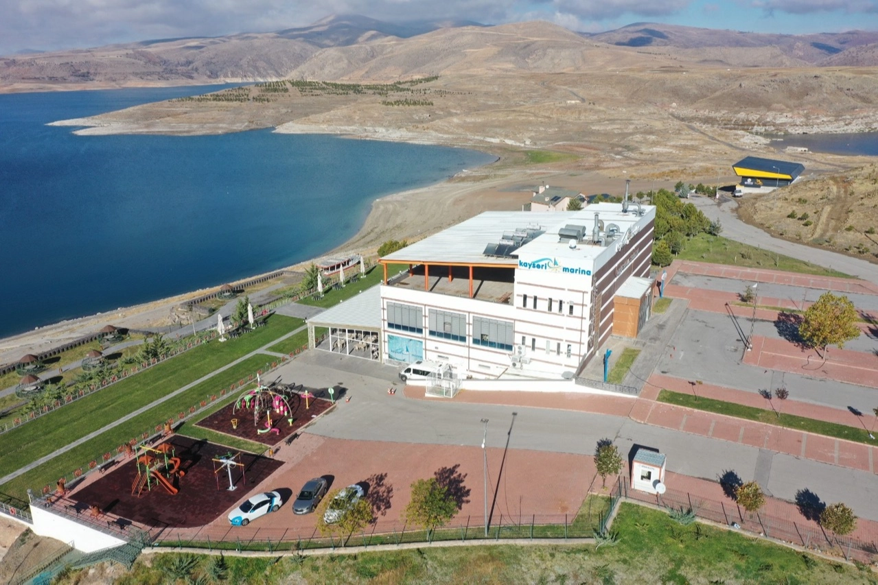 Kayseri'nin denizi 'Kuş&ccedil;u Marina' sezonu a&ccedil;ıyor