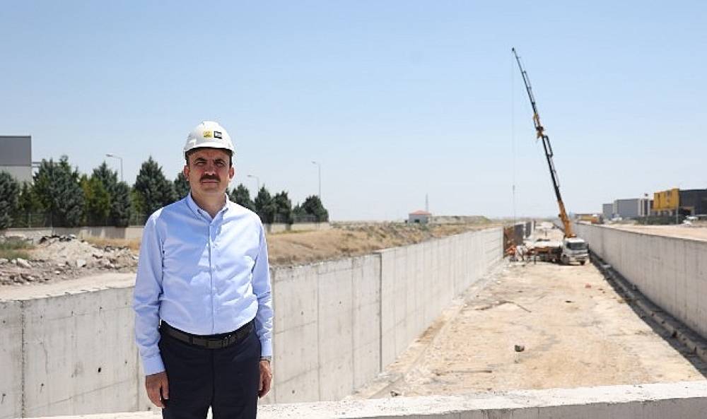 Başkan Altay, Ke&ccedil;ili Kanalı Islah &Ccedil;alışması ve Murat Kurum Caddesi'nde İncelemelerde Bulundu