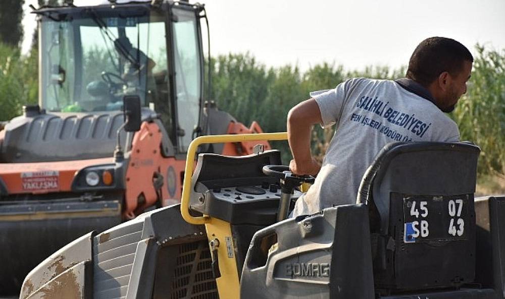Salihli Belediyesi Keli Mahallesi'nde 2 Bin 250 Ton Sıcak Asfalt &Ccedil;alışmasını Tamamladı