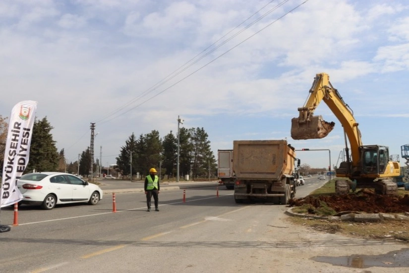 Sanayi sitesine iki adet katlı k&ouml;pr&uuml;l&uuml; kavşak