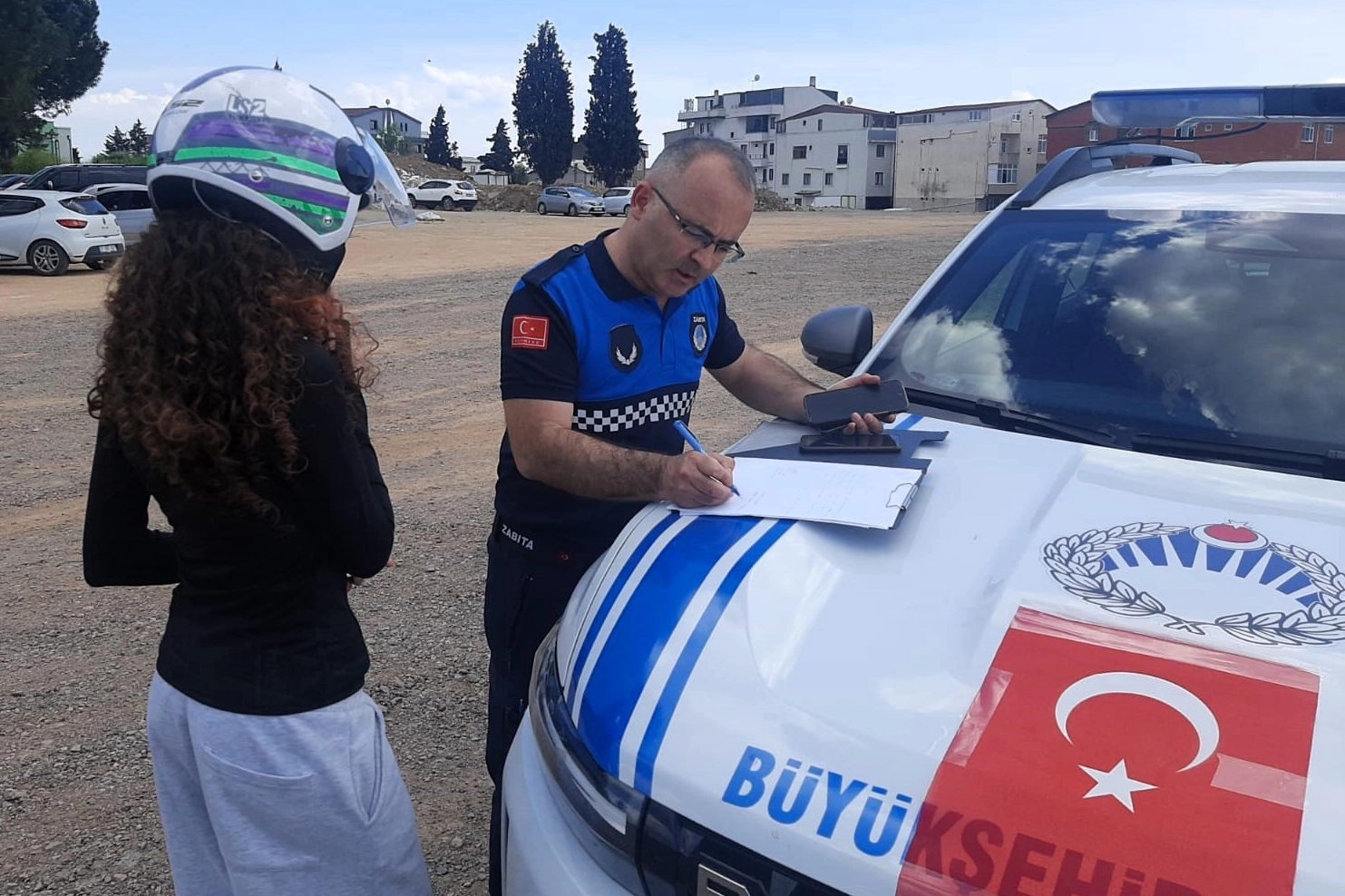 Kocaeli Zabıtası ihtiya&ccedil; duyulan her yerde