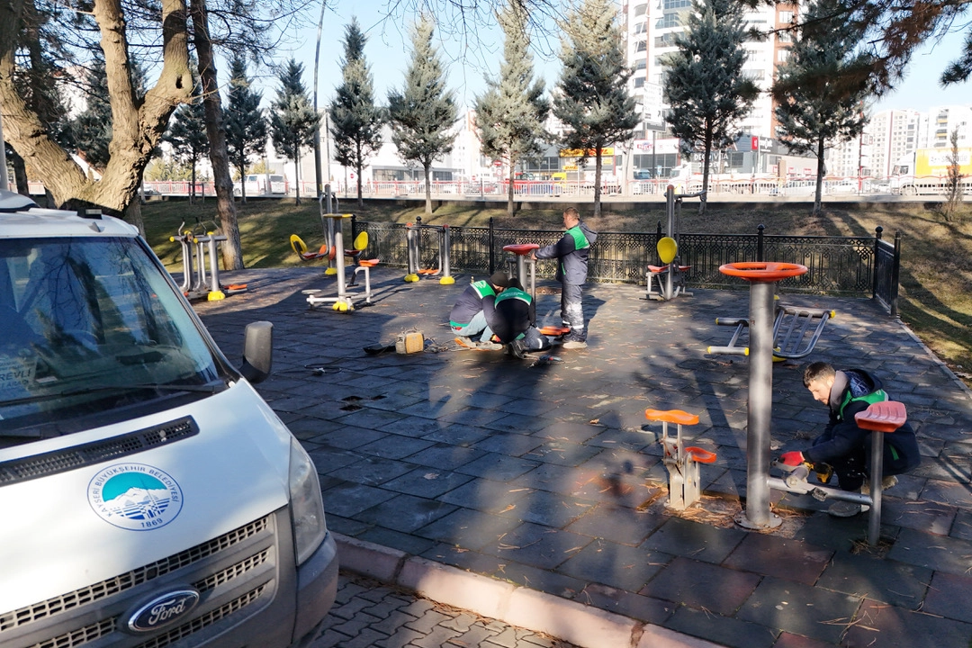 Kayseri B&uuml;y&uuml;kşehir'den 'yeşil alan' &ccedil;alışması