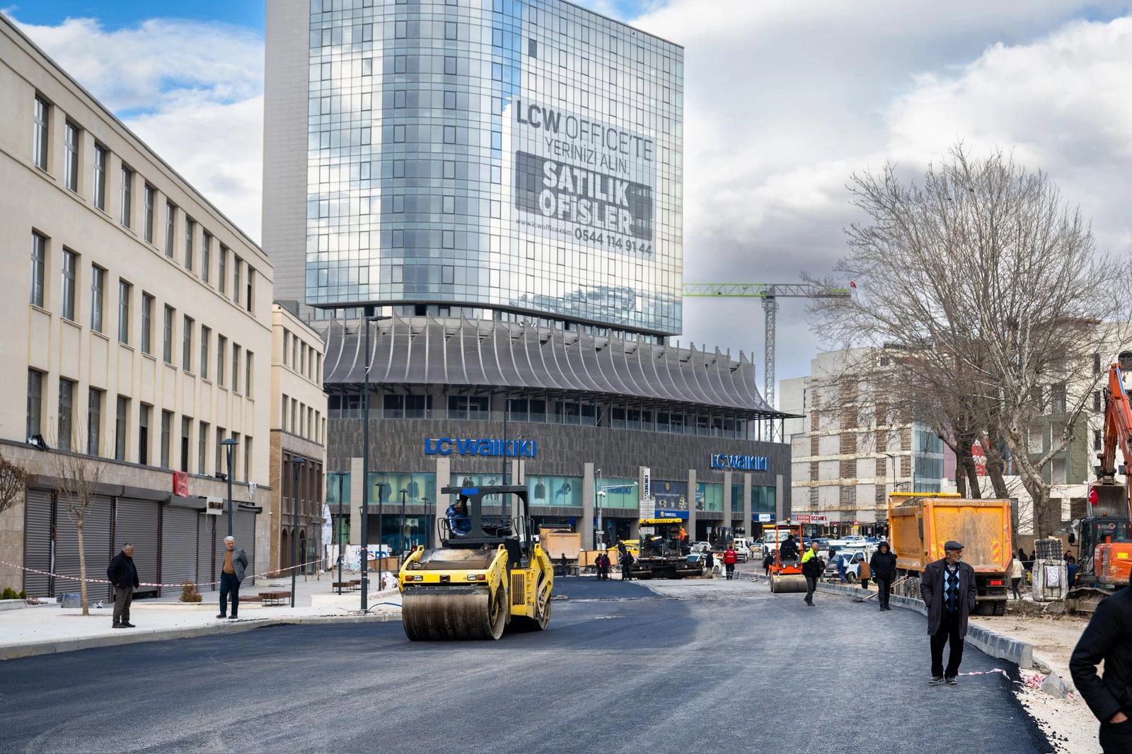 Malatya&rsquo;da &ccedil;arşı merkezinde asfalt &ccedil;alışması