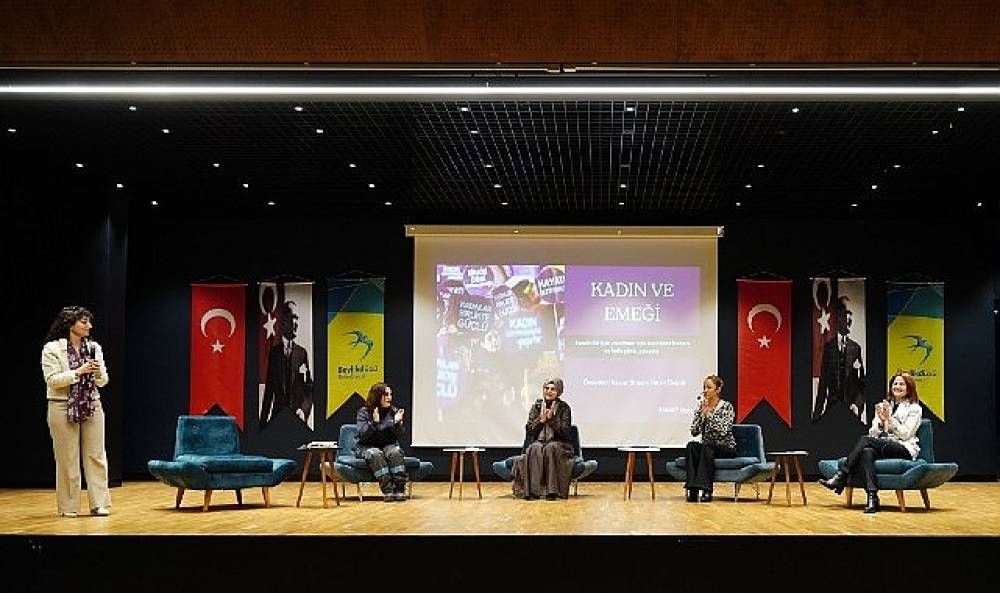 Sokakta, Sahada, Sahnede Kadınla G&uuml;&ccedil;lenen Kent: Beylikd&uuml;z&uuml;