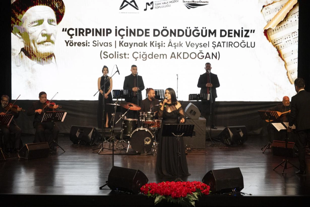 Mersin B&uuml;y&uuml;kşehir&rsquo;den &Acirc;şık Veysel&rsquo;e vefa gecesi