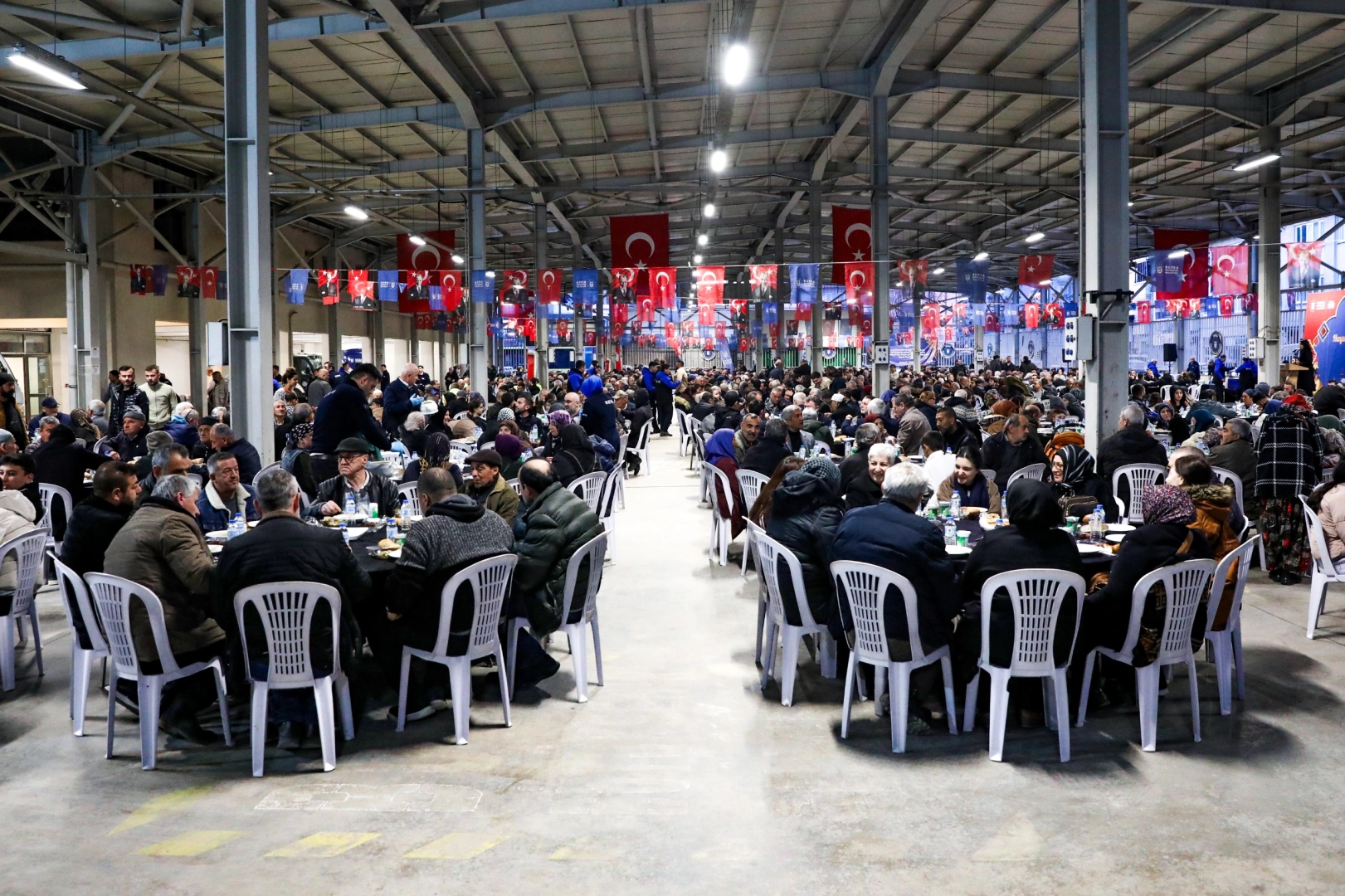 Bursa B&uuml;y&uuml;kşehir'in kardeşlik sofrası Yenişehir'de kuruldu