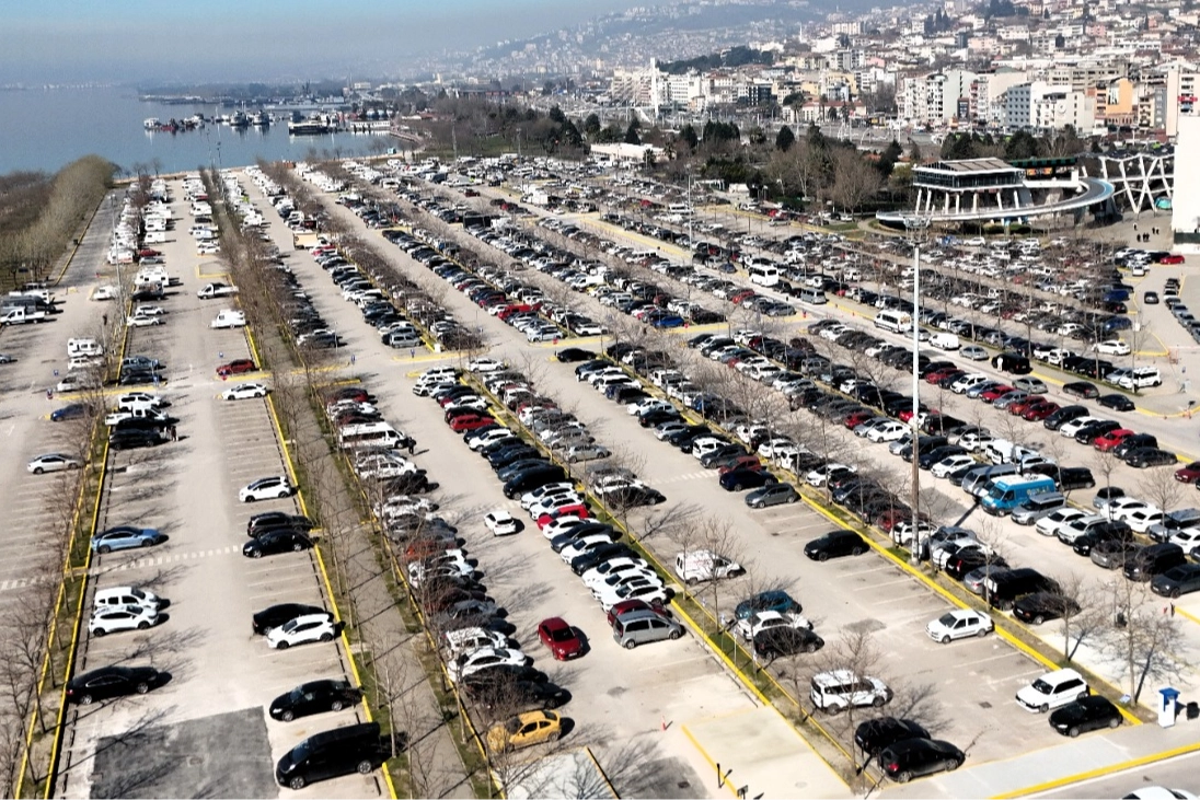 Kocaeli&rsquo;de otopark y&ouml;netiminde dijital ve modern d&ouml;nem
