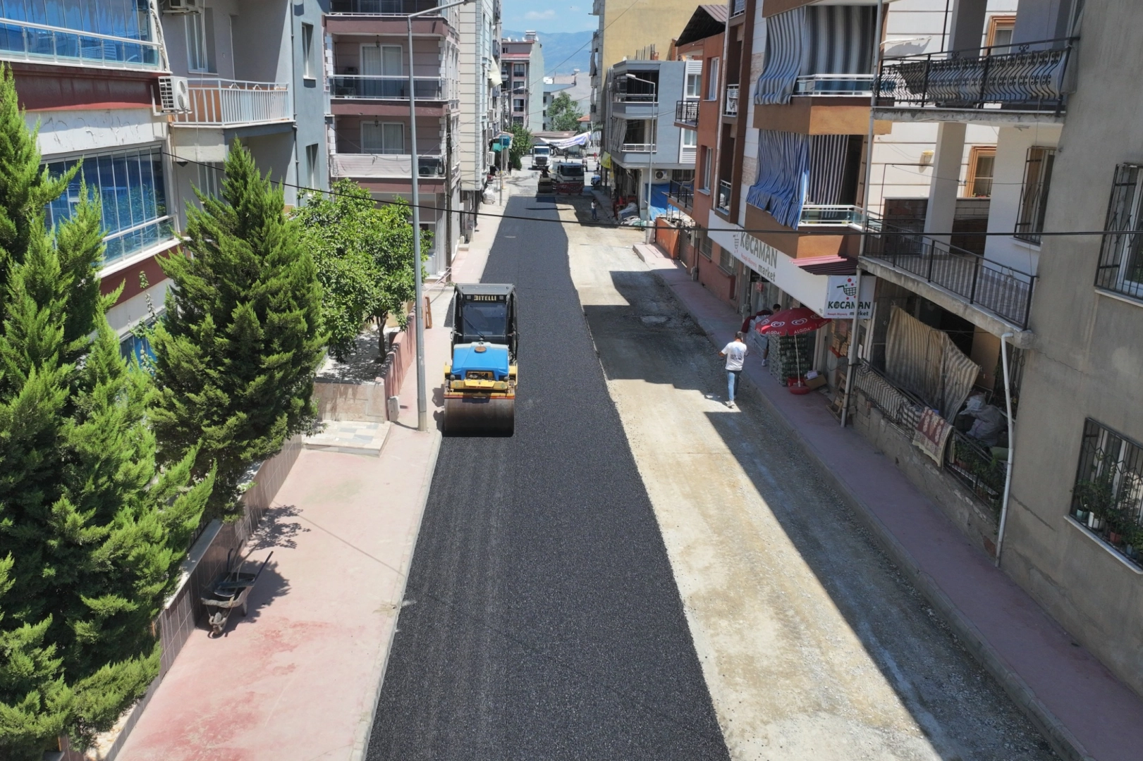 Manisa Alaşehir'in yollarında 'sıcak' &ccedil;alışma