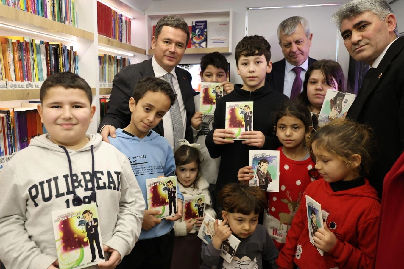 Bursa Osmangazi&rsquo;de Yeni Gezici K&uuml;t&uuml;phane hizmete başladı