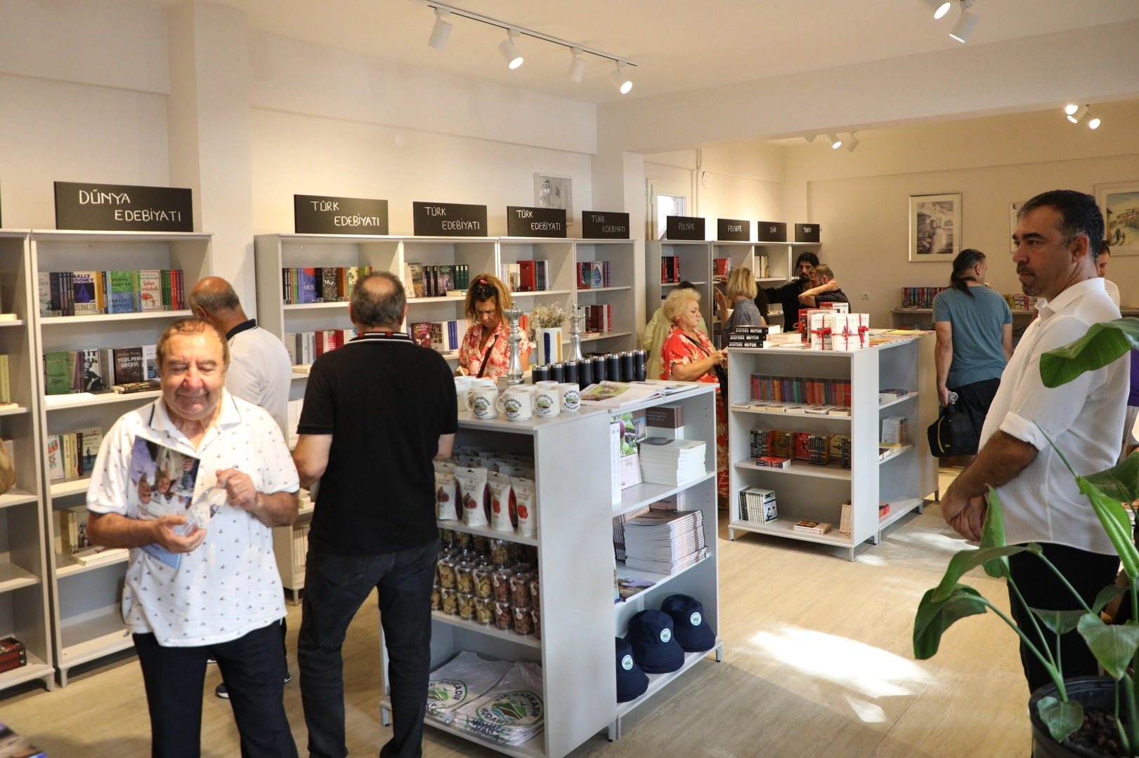 Mudanya&rsquo;da &ldquo;Kitap Mudanya&rdquo; a&ccedil;ıldı