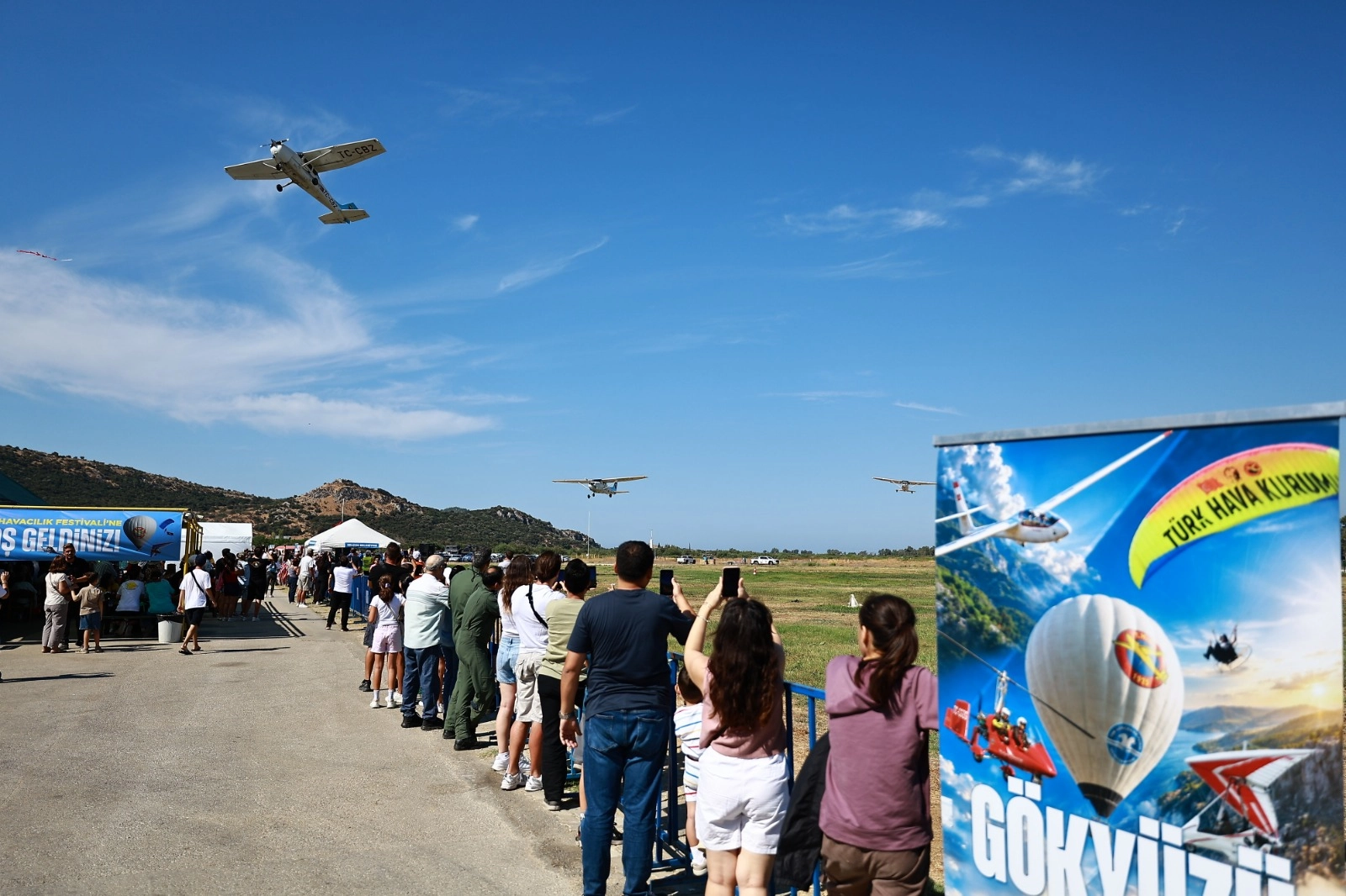 Efes Sel&ccedil;uk&rsquo;ta THK Havacılık Festivali g&ouml;ky&uuml;z&uuml;yle buluşturdu