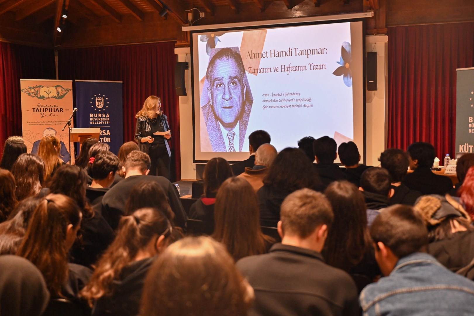 Bursa'da Tanpınar'ın d&uuml;nyasına yolculuk