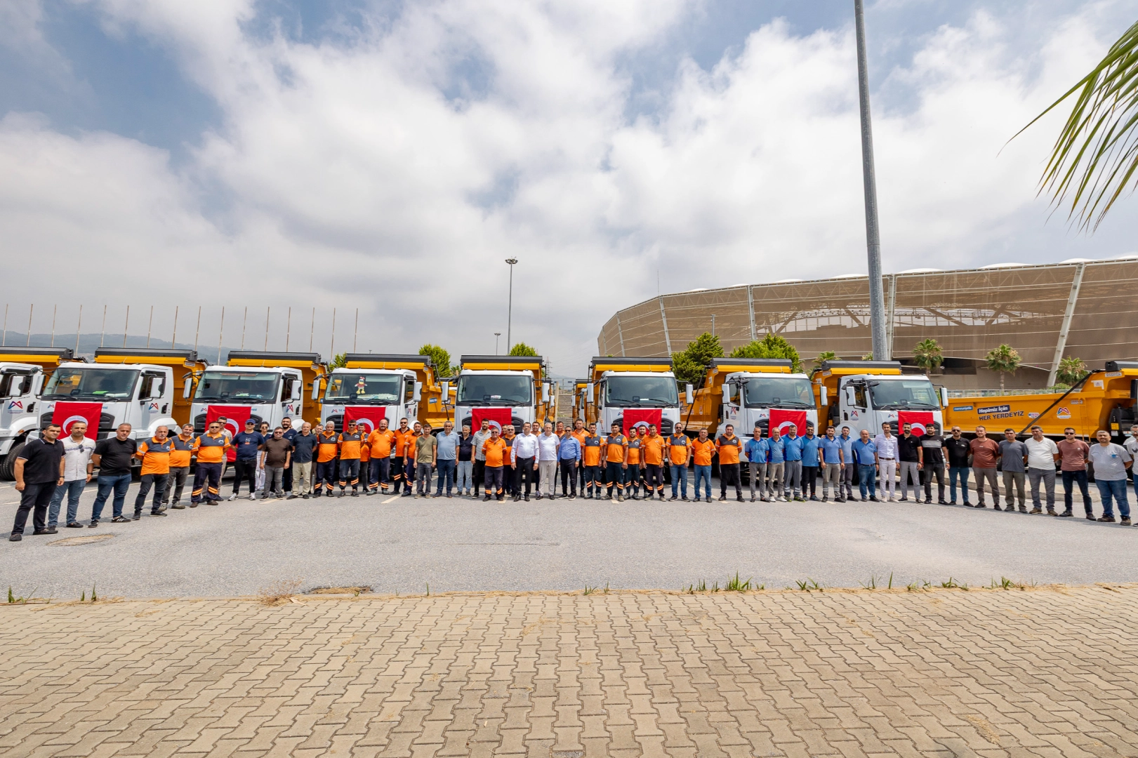 Mersin'de ara&ccedil; filosuna yatırım