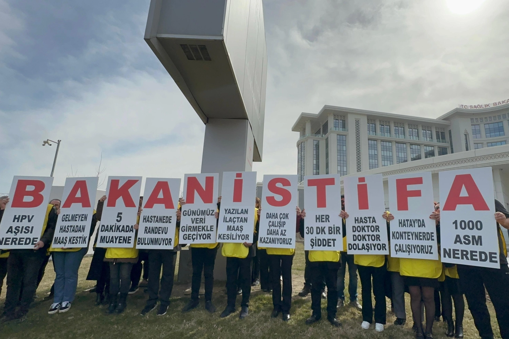 Birlik ve Dayanışma'dan sağlık sistemi eleştirisi