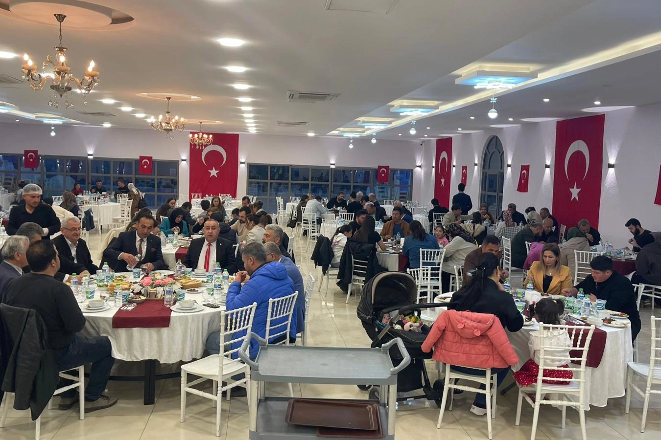 Osmaniye Gazeteciler Cemiyeti&rsquo;nin geleneksel iftarına yoğun katılım