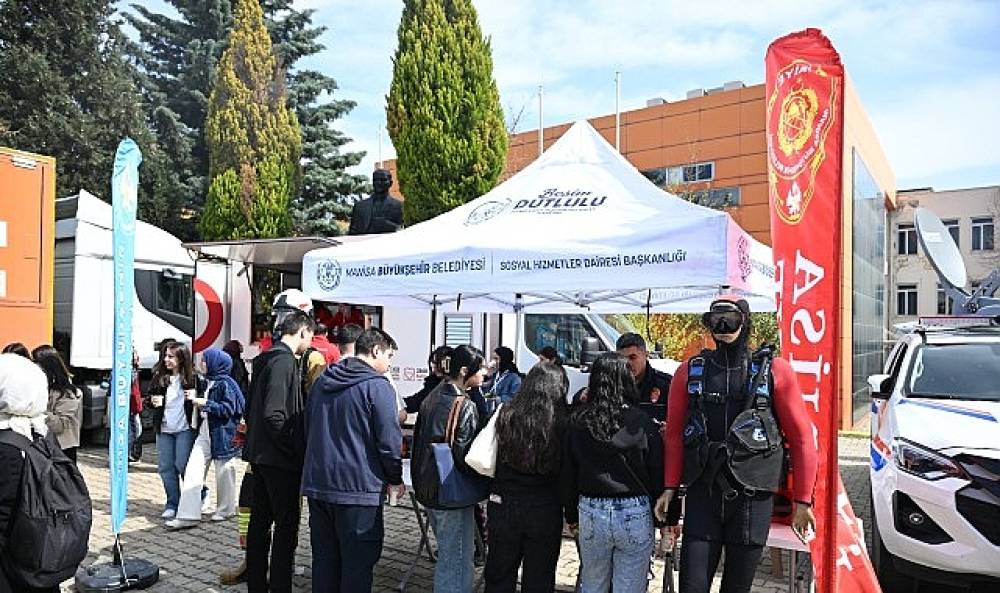 Manisa B&uuml;y&uuml;kşehir'den &ldquo;Afetlerde İnsan Olmak" Sempozyumuna Destek