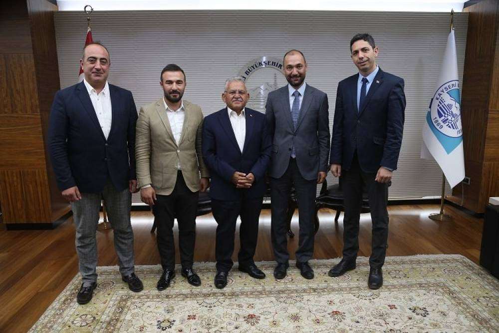 Memduh B&uuml;y&uuml;kkılı&ccedil;'a T&Uuml;BİTAK'tan ziyaret