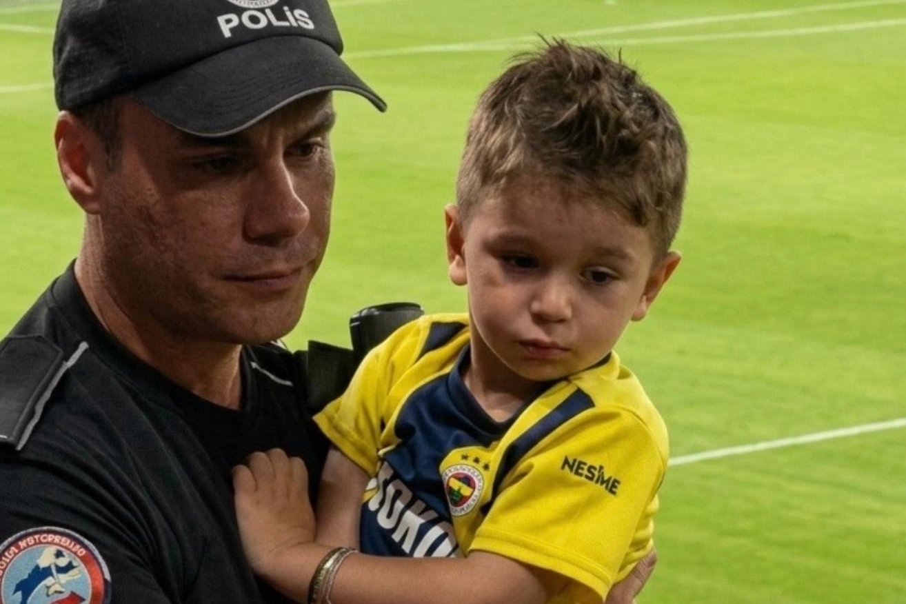 Fenerbah&ccedil;e&rsquo;den minik taraftar G&ouml;ktuğ&rsquo;a davet