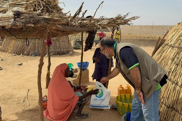 Help Yetim&rsquo;den Nijerya Kano&rsquo;da savaş mağdurlarına kurban eti, zekat ve eğitim desteği