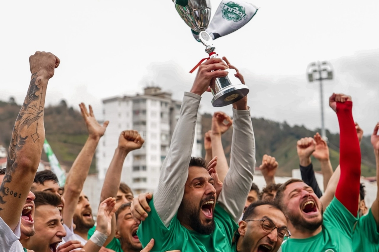 Fındıklıspor&rsquo;dan tarihi başarı