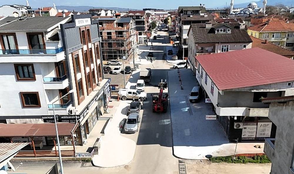 Kartepe İstasyon Mahallesi'nde hummalı &ccedil;alışma   