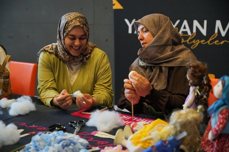 Van K&uuml;lt&uuml;r Yolu Festivali tam gaz s&uuml;r&uuml;yor