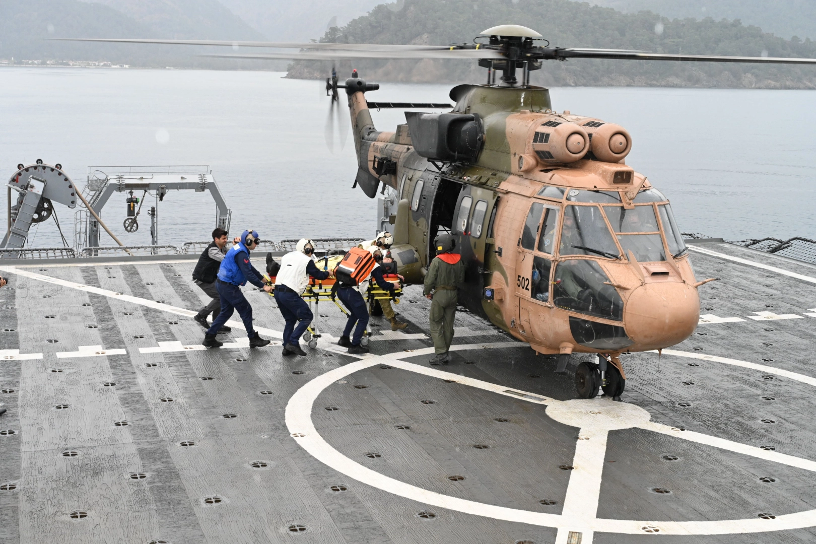 Aksaz&rsquo;da nefes kesen tatbikat... Denizaltı kurtarma senaryosu ger&ccedil;eği aratmıyor