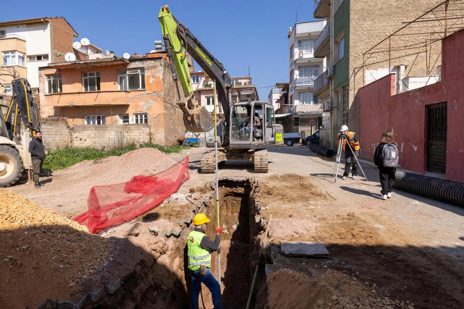 &Ouml;demiş&rsquo;te altyapıda b&uuml;y&uuml;k d&ouml;n&uuml;ş&uuml;m
