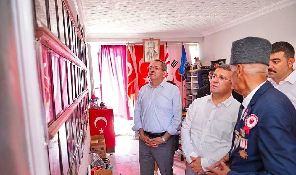 Ayvalık'ta Kıbrıs Barış Harek&acirc;tı'nın 52. Yılı Gururla Anıldı