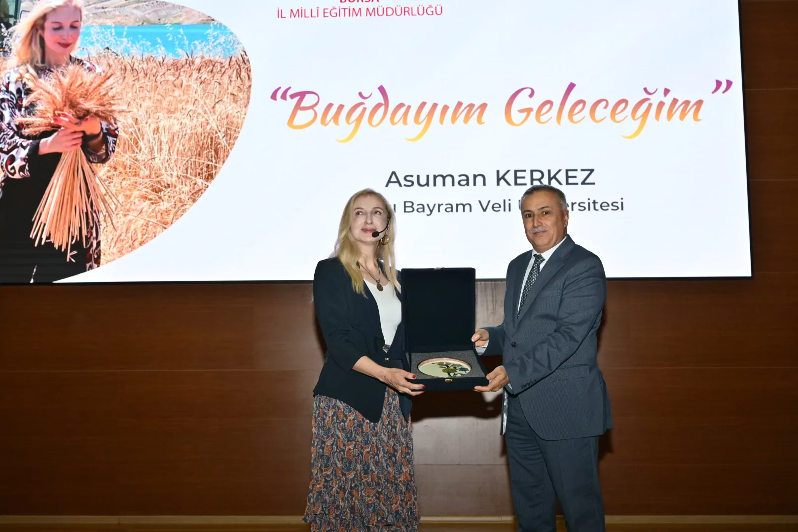 MEB'den Bursa'da iki farklı s&ouml;yleşi