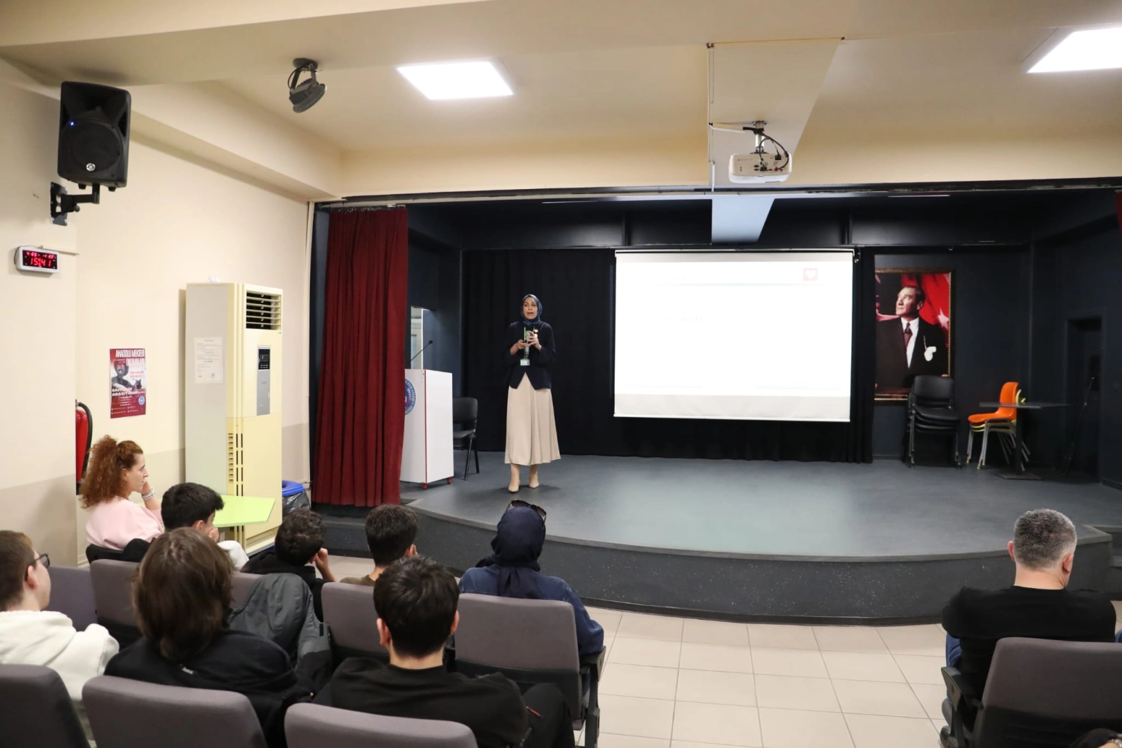 Kocaeli İzmit'te gen&ccedil;ler obeziteye karşı bilin&ccedil;lendi