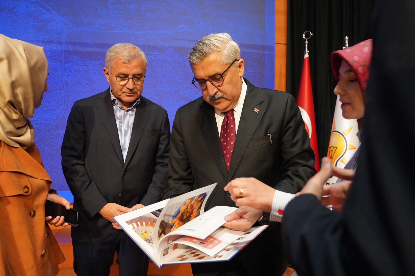 H&uuml;seyin Yayman: K&uuml;lt&uuml;r ve sanat T&uuml;rkiye Y&uuml;zyılı&rsquo;nın temel taşıdır