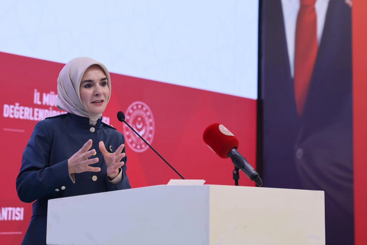 Bakan G&ouml;ktaş&rsquo;tan oyun platformlarına &ccedil;ağrı: Yasaklayan değil, rehberlik eden anlayıştayız