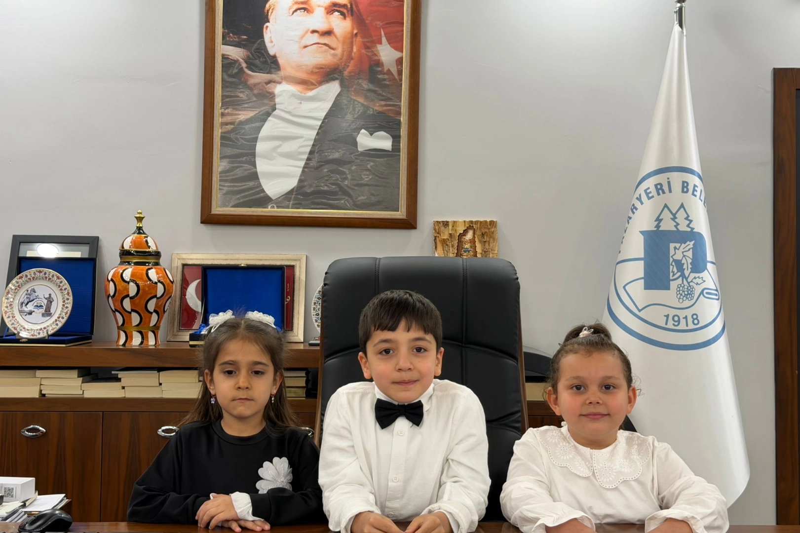 Bilecik Pazaryeri'nde 23 Nisan&rsquo;da koltuk &ccedil;ocukların