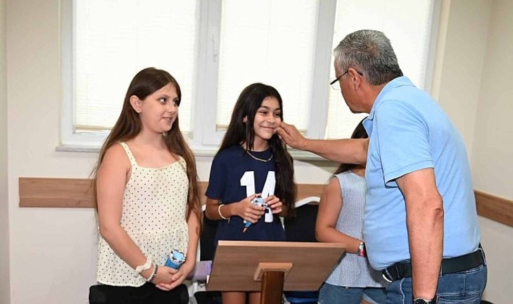 &Ouml;ğrencilere Moral Desteği