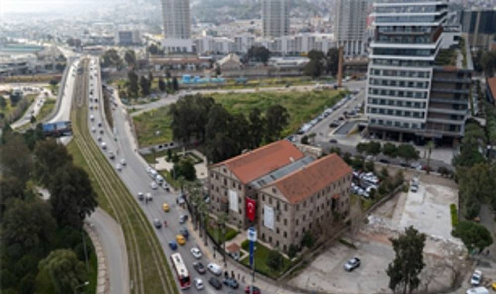 Harita ve Kadastro M&uuml;hendisleri Odası İzmir Şubesi'nden Başkan Tugay'a destek &ldquo;Tescil yasaya aykırı"